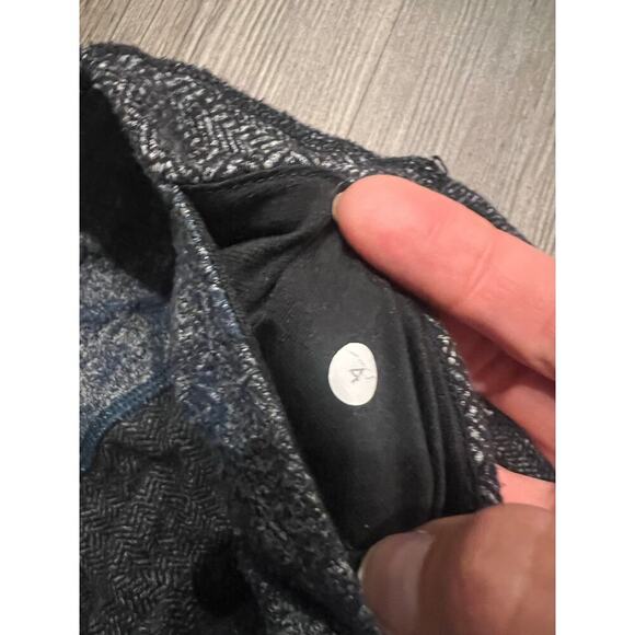 Lululemon legging - Picture 3 of 4